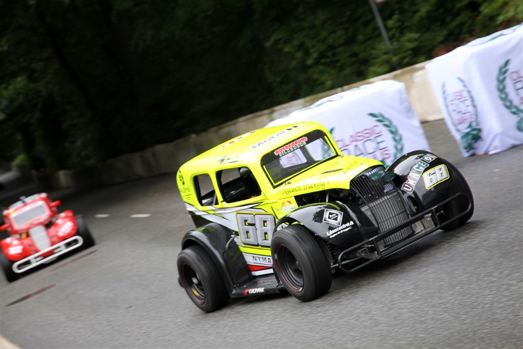 Mads Panik Pedersen var hurtigste kører i OK Mobil 1 Legend Car Cuppen ved weekendens Classic Race Aarhus.
(Foto: Henning Smed Madsen)